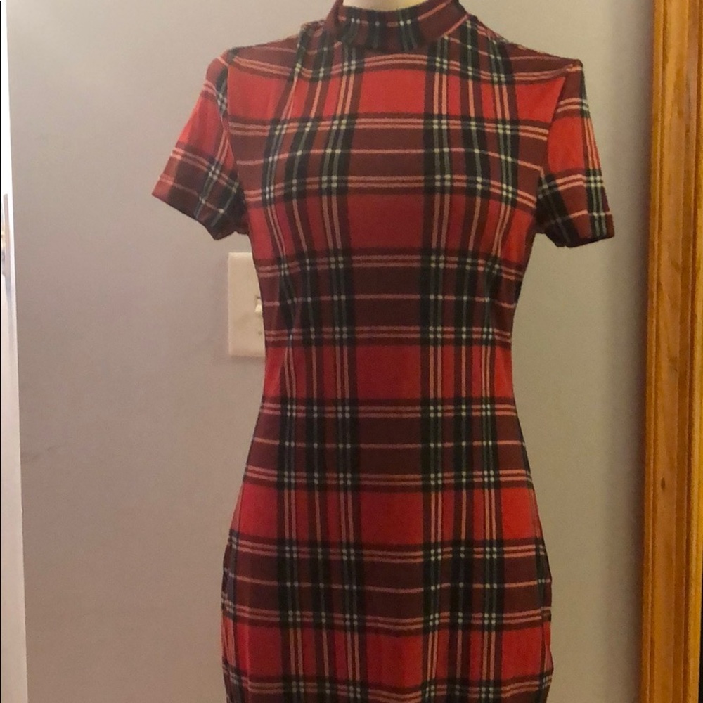 Short sleeve dress